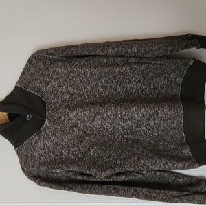 L31 Dark green sweater M